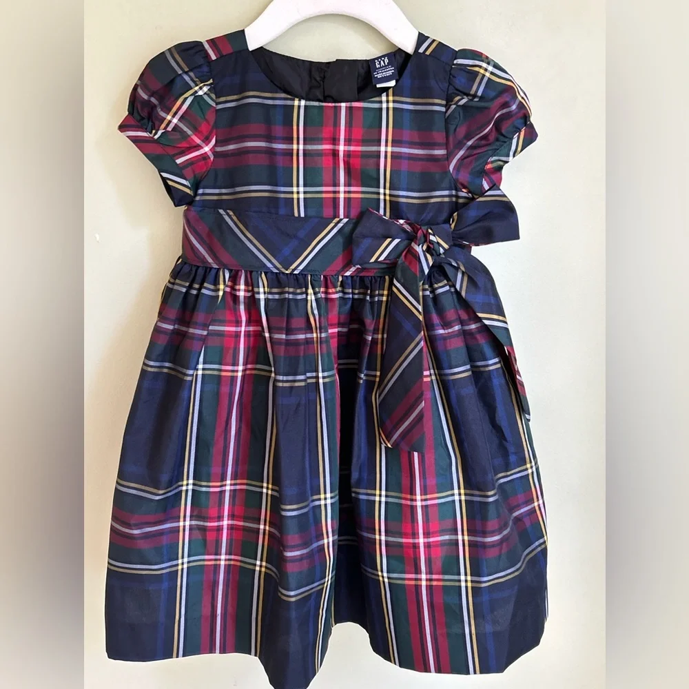 Gap Tartan Plaid Holiday Dress 12-18 mos. Short puff sleeve, bow waistband. Nice